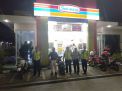 Polsek Asemrowo Gelar Patroli Malam di Mini Market 24 Jam