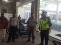 Personil Gabungan Lintas Unit Polsek Asemrowo Patroli Mini Market, Antisipasi 3C