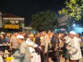 Polsek Semampir Kawal Pembagian Zakat Fitrah Untuk 1000 Kaum Dhufa