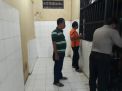 Cegah Aksi Teror Barang Pribadi Tahanan Diperiksa