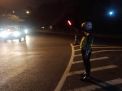 Satlantas Polres Tanjung Perak Lakukan Pengaturan Malam, Cegah Kemacetan & Antisipasi Laka