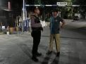 Pantau Keamanan Pemukiman, Satsabhara Polres Tanjung Perak Gelar Patroli Malam
