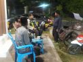 Gelar Patroli Malam di Pemukiman, Satsabhara Polres Tanjung Perak Sampaikan Waspada Kriminalitas