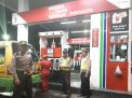Polsek Pabean Cantikan Patroli Malam di SPBU, Titip Pesan Waspada Aksi Jambret