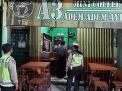 Polsek Krembangan Sosialisasikan Penerapan PSBB Ke Pemilik Warkop Adem Ayem