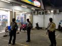 Antisipasi Kerawanan di Mini Market, Polsek Asemrowo Laksanakan Patroli di Malam Hari