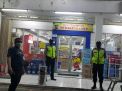 Polsek Pabean Cantikan Gelar Patroli Malam di Mini Market, Titip Pesan Waspada Uang Palsu