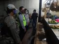 Polsek Semampir Lakukan Operasi Penertiban Jam Malam di Warung-Warung