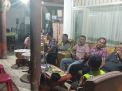 Personil Polsek Asemrowo Patroli Pemukiman Sekaligus Sambang Tomas