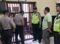 Polsek Pabean Cantikan Lakukan Pengecekan Rutin Tahanan Setiap Pagi & Malam