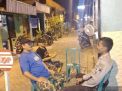 Babinkamtibmas Dupak Sambang Pos Kamling, Sampaikan Pesan Kamtibmas
