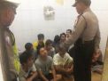 Polsek Asemrowo Laksanakan Pengecekan Para Tahanan Usai Apel Malam