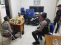 Satsabhara Polres Tanjung Perak Patroli Pemukiman, Titip Pesan Waspada Orang Tak Dikenal