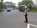 Satlantas Polres Tanjung Perak, Atur Lalu Lintas Pagi Cegah Kemacetan