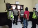 Polsek Pabean Cantikan Pantau Kesehatan Tahanan Lewat Pengecekan Rutin