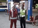 Polsek Krembangan Gelar Patroli Malam di SPBU, Sampaikan Pesan Waspada Uang Palsu