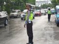 Unit Lantas Polsek Asemrowo Lakukan Pengaturan Pagi Cegah Kemacetan