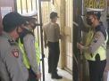 Antisipasi Tahanan Sakit, Polsek Asemrowo Lakukan Pengecekan Pagi & Malam