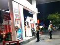 Polsek Pabean Cantikan Lakukan Patroli Malam di SPBU, Sampaikan Pesan Waspada Kriminalitas