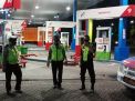 Polsek Asemrowo Patroli di SPBU, Sampaikan Himbauan Waspada Uang Palsu
