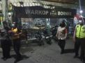 Polsek Asemrowo Gelar Razia Pemberlakuan Jam Malam di Warkop-Warkop