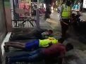 Polsek Asemrowo & Linmas Laksanakan Operasi Penertiban Masker di Depan Mako