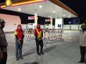 Personil Polsek Kenjeran Sambang SPBU Dalam Rangka Patroli Malam