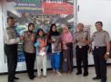 Kapolsek Pabean Cantikan Sambang Panti Asuhan Sambil Beri Bingkisan