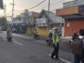 Satlantas Polres Tanjung Perak Atur Lalu Lintas Pagi Cegah Kemacetan