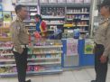 Polsek Asemrowo Gelar Patroli Malam di Mini Market, Sampaikan Pesan Waspada Pencurian