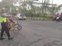 Unit Lantas Polsek Asemrowo Gelar Pengaturan Pagi, Beri Pelayanan Pada Masyarakat