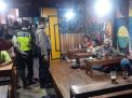 Polsek Krembangan Patroli Warkop, Bubarkan Para Pengunjung