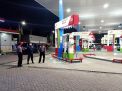 Antisipasi Kerawanan di SPBU, Polsek Asemrowo Lakukan Patroli Malam