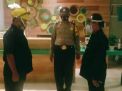 Babinkamtibmas Nyamplungan Gelar Patroli Malam di Hotel, Sampaikan Pesan Waspada 3C