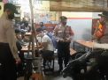Polsek Semampir Sampaikan Seruan Ke Pengunjung Warkop Untuk Tidak Ikut-Ikutan Unjuk Rasa