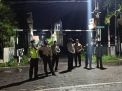 Polsek Asemrowo Patroli Malam di Pemukiman, Sampaikan Waspada Orang Tak Dikenal