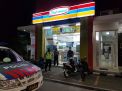 Pantau Keamanan Mini Market, Polsek Asemrowo Gelar Patroli Malam