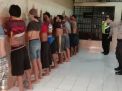 Polsek Krembangan Cek Rutin Ruang Tahanan, Antisipasi Penyelundupan Barang Terlarang