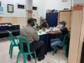 Babinkamtibmas Perak Timur Sampaikan Himbauan Tetap Patuh Protokol Kesehatan Ke Relawan KTS