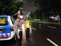Jaga Keamanan Wilayah, Polsek Krembangan Rutin Lakukan Patroli Mobile di Malam Hari