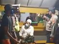 Polsek Asemrowo Gelar Operasi Pemberlakuan Jam Malam & Penertiban Masker di Warung-Warung Bersama Satpol PP