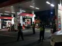 Gelar Patroli Malam di SPBU, Polsek Pabean Cantikan Sampaikan Pesan Waspada 3C dan Uang Palsu