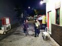 Polsek Kenjeran Gelar Patroli Malam di Pemukiman, Sampaikan Himbauan Waspada Orang Tak Dikenal
