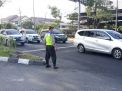 Antisipasi Kemacetan, Polsek Asemrowo Atur Lalu Lintas Pagi Rutin