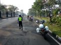 Satlantas Polres Tanjung Perak Atur Lalu Lintas & Penindakan di Jalan Margomulyo