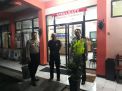 Polsek Krembangan Lakukan Pengamanan Logistik Pemilu di Kantor Kecamatan