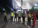 Gelar Patroli Malam di SPBU, Personil Polsek Asemrowo Titip Pesan Waspada Uang Palsu