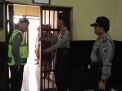 Cegah Tahanan Melarikan Diri, Polsek Pabean Cantikan Lakukan Pengecekan