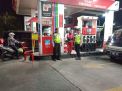 Polsek Pabean Cantikan Gelar Patroli Malam di SPBU Sampaikan Waspada Jambret