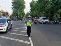 Cegah Kemacetan, Satlantas Polres Tanjung Perak Lakukan Pengaturan Rutin di Jalan Hang Tuah